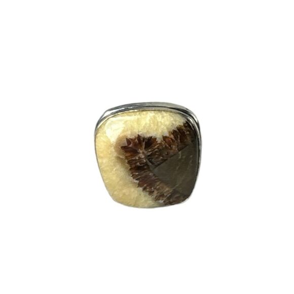 NEW Agate Square / Princess Ring 925 Silver Overlay Cream Brown Triangle Size 5 - Picture 4 of 13